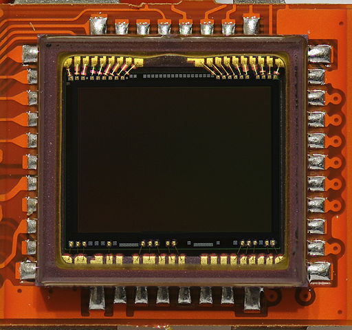 F&eacute;nyk&eacute;pez� g&eacute;p szenzor